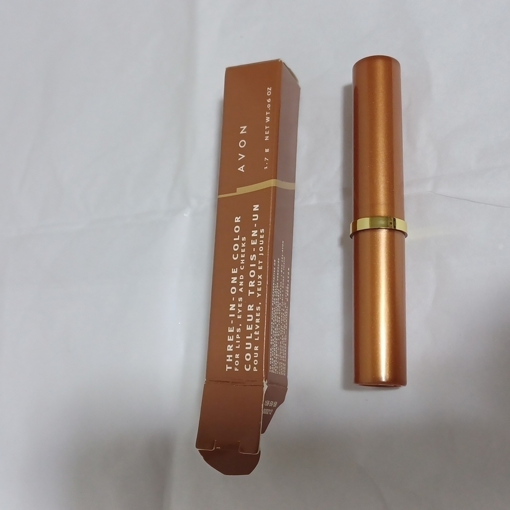 AVON THREE IN ONE for lips eyes  and cheeks in a beautiful bronze